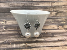 Load image into Gallery viewer, Earrings for Bride&#39;s Weddings
