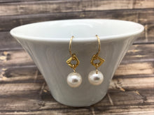 Load image into Gallery viewer, Swarovski Pearl Drop Earrings
