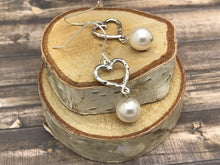 Cargar imagen en el visor de la galería, Classic Pearl Jewelry for Wedding
