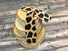 Cargar imagen en el visor de la galería, Animal Print Jewelry Accessory for Her
