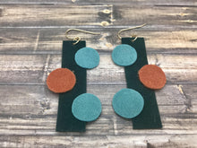 Cargar imagen en el visor de la galería, Geometric Suede Earrings
