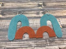 Load image into Gallery viewer, Arch Earrings
