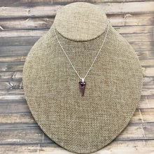 Cargar imagen en el visor de la galería, Crystal Spike Pendant Necklace - G Squared Designs
