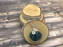 Charger l&#39;image dans la galerie, Gemstone Pendant Necklace - Apatite - G Squared Designs
