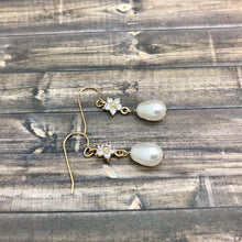 Load image into Gallery viewer, Unique Handmade Swarovski Teardrop Pearl Earring
