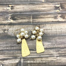 Load image into Gallery viewer, Dainty Bohemian Pearl Dangle Earrings
