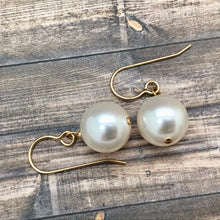 Load image into Gallery viewer, Bridal Pearl Earrings
