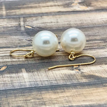 Cargar imagen en el visor de la galería, Minimalist Pearl Jewelry for Bridesmaids
