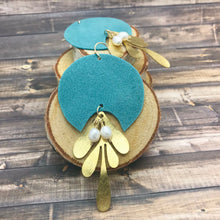 Cargar imagen en el visor de la galería, Light Blue Teal Suede Earrings with Charm Pendant
