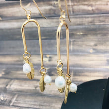 Load image into Gallery viewer, Unique Freshwater Pearl Earrings
