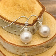 Cargar imagen en el visor de la galería, Sterling Silver and Pearl Drop Earrings for Women
